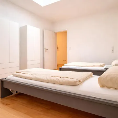90qm 3 Private Abschliessbare 7 Betten Wlan Guest house *